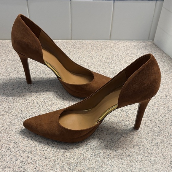Merona Elegant Brown Suede Heels - Picture 3 of 5